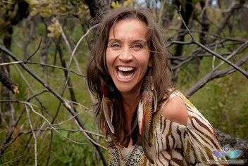 UNTAMED – A Bespoke 1.1 Mentorship Experience – Ongoing A Three, Six, or Nine-Month Journey for Women Ready to Rise.